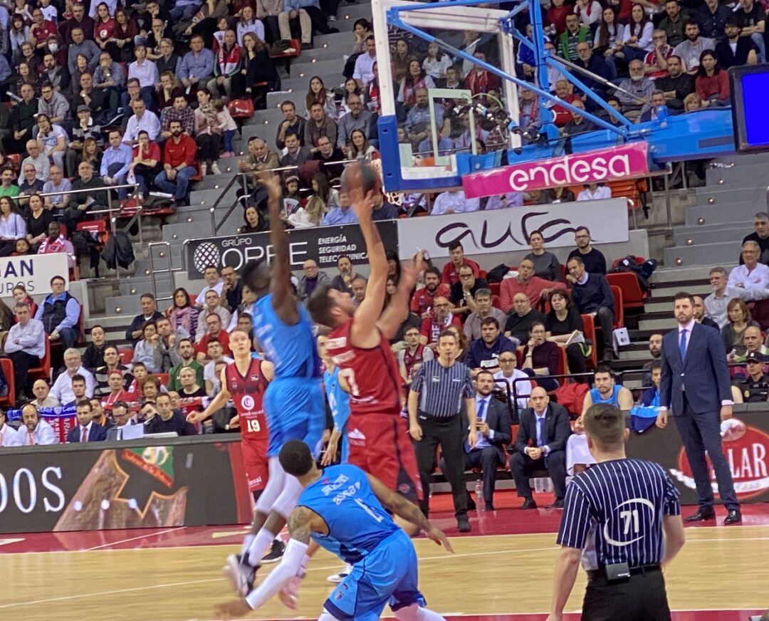 Casademont Zaragoza venció con claridad a Estudiantes (97-87) y ya tiene 16 victorias en ACB
