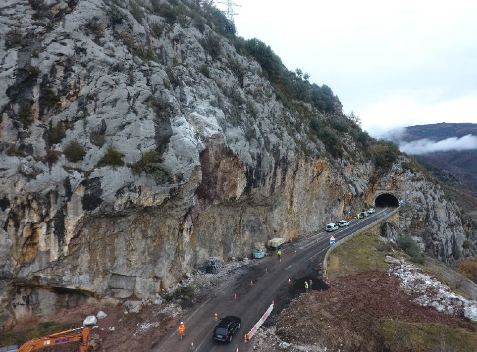 Trabajos en la N-230 tras los desprendimientos a mediados de mes