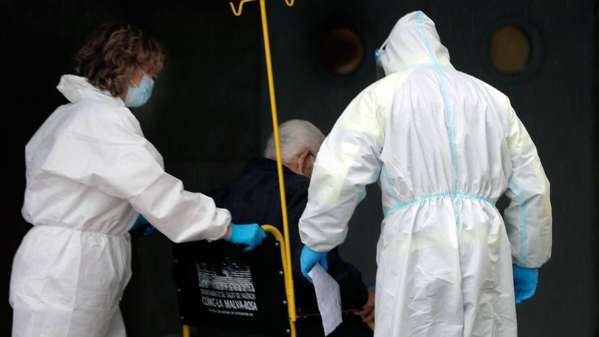 Tres pacientes menos en la UCI del hospital del Bierzo, que deja dos fallecidos en 24 horas