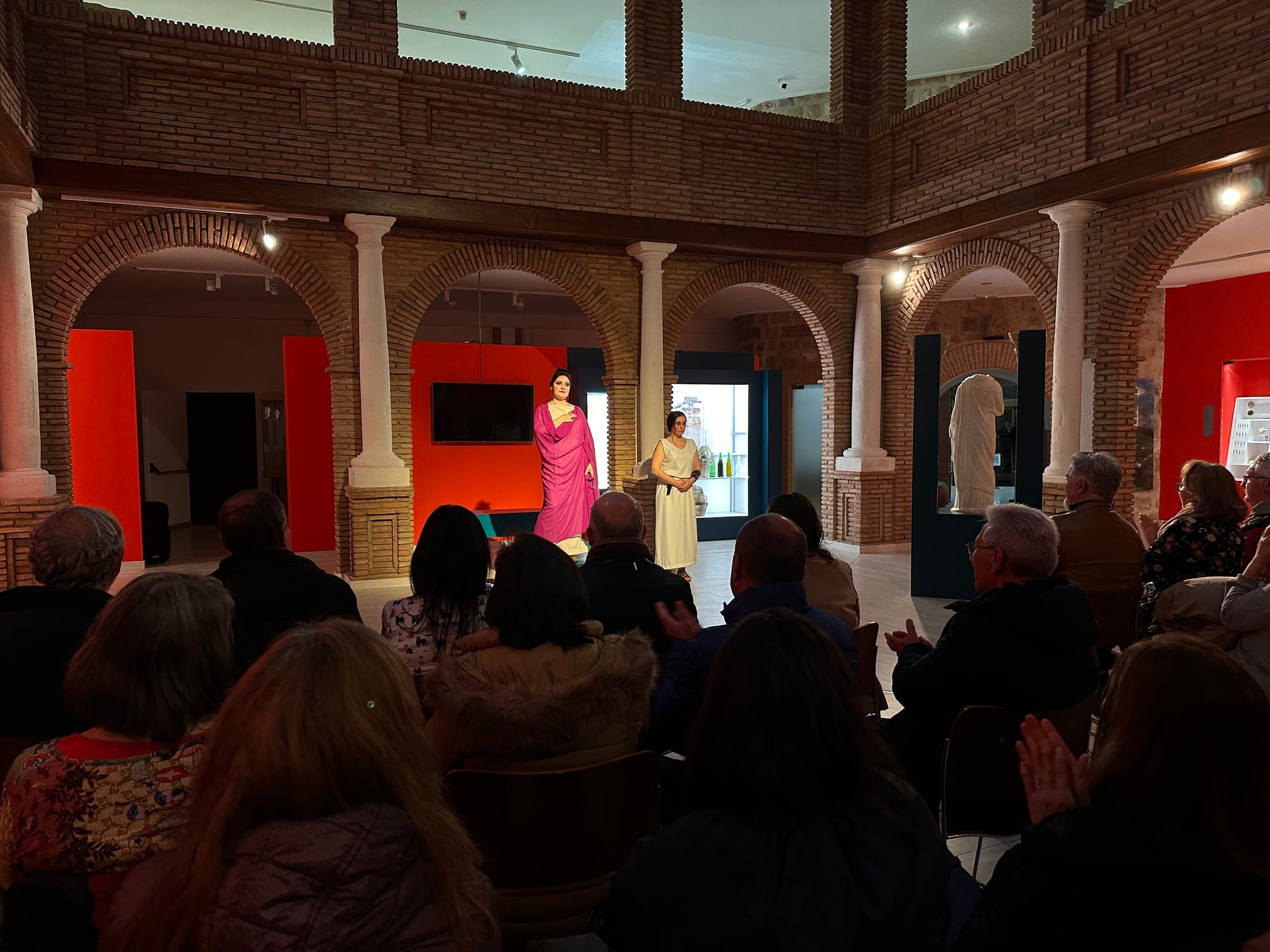 Representación teatral en el Museo Arqueológico de Cástulo