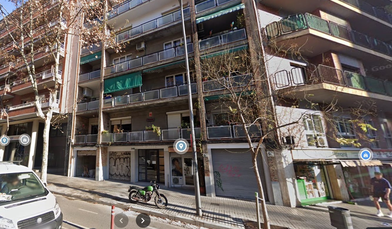 Exterior del edificio de la calle Navas de Tolosa donde vivían las dos hermanas