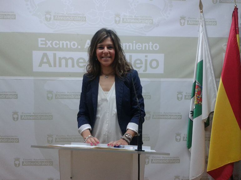 La concejala de Empleo del Ayuntamiento de Almendralejo, Arantxa Jiménez.