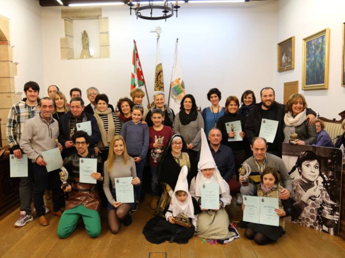 Mejor carroza Amute Kosta y mejor comparsa La 3