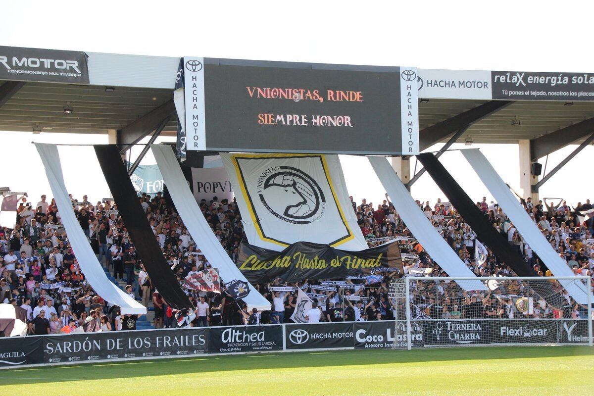 Imagen de la animación en el estadio Reina Sofía de Salamanca/UnionistasCF