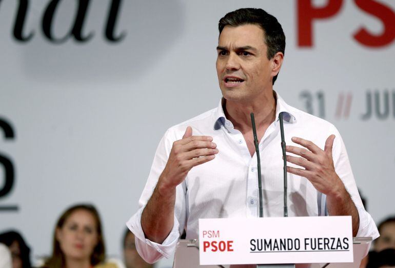 GRA262. MADRID, 31/07/2015.- El secretario general del PSOE, Pedro Sánchez, durante el congreso regional extraordinario celebrado hoy en Madrid, en el que se ha elegida la Comisión Ejecutiva Regional, la Comisión Regional de Ética y Garantías del PSM, y l