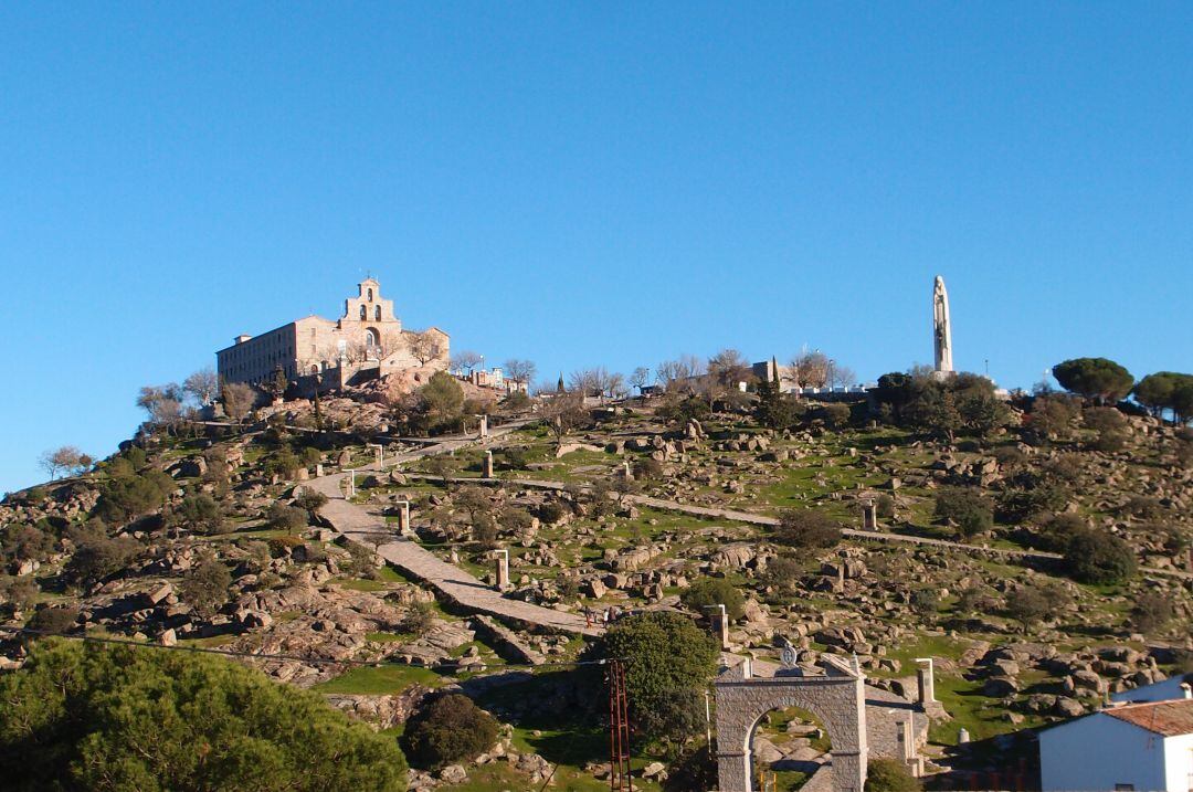 El Santuario de la Vírgen de la Cabeza en Andújar pernanecerá clausurado durante unos días para poder realizar limpieza profunda