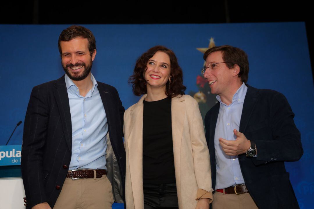 (I-D) El presidente nacional del PP, Pablo Casado, la presidenta de la Comunidad de Madrid, Isabel Díaz-Ayuso y el alcalde de Madrid, José Luis Martínez Almeida, en la tradicional comida de Navidad del PP de la Comunidad de Madrid, a 14 de diciembre de 2019 14 diciembre 2019; PP; Navidad
 Jesús Hellín  