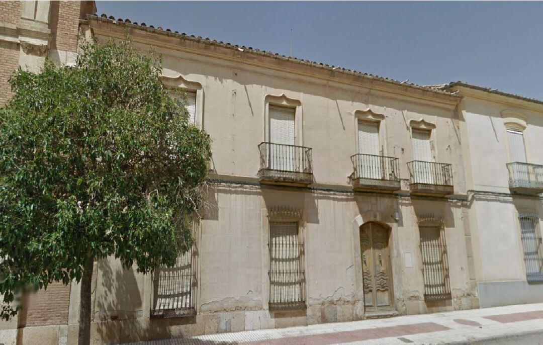 Edificio de las antiguas escuelas de San José de Santa Cruz de Mudela (Ciudad Real) 