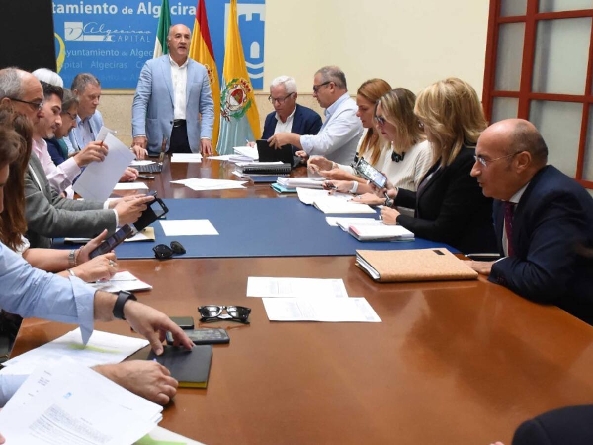 Landaluce entrega toda la documentación de ALGESA y del Parque María Cristina en la comisión de seguimiento