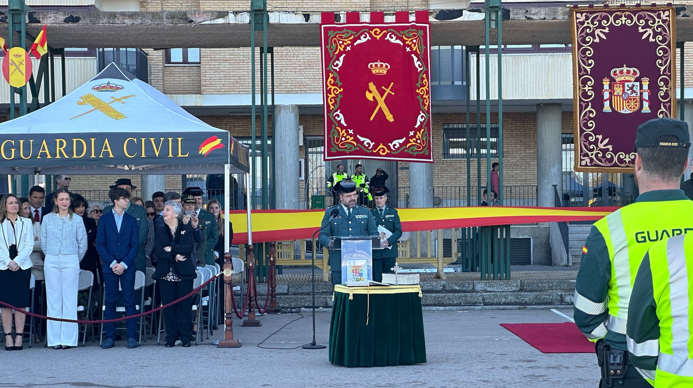 El teniente coronel José Enrique Cordobés Lucena toma posesión de su cargo como jefe de la Comandancia de la Guardia Civil de Huesca.