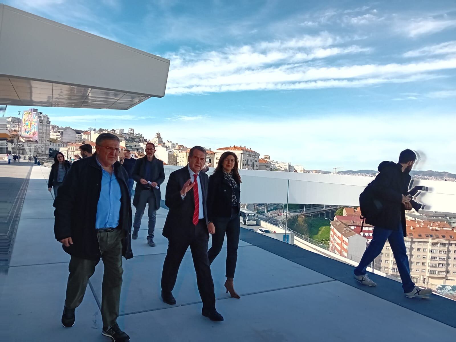 Abel Caballero visita el Halo en Vigo