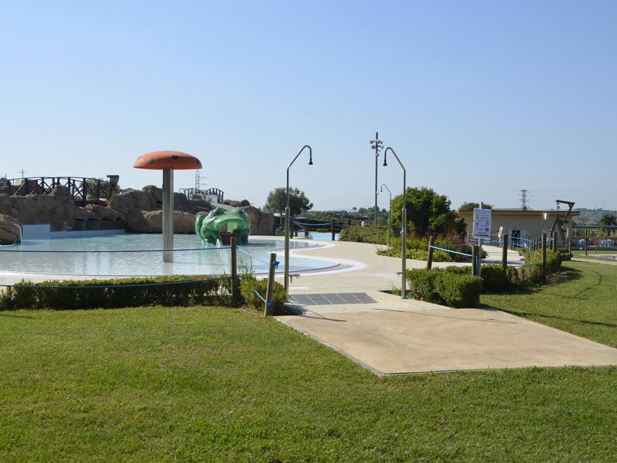 Barbastro licita la explotación del bar de las piscinas de verano