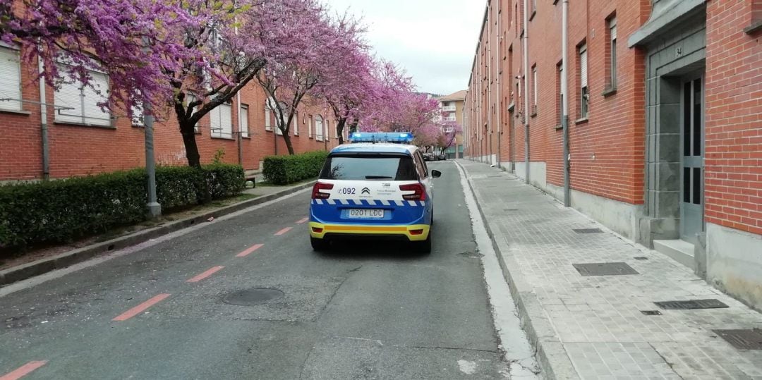 Imagen de un vehículo de la Policía Municipal de Pamplona 