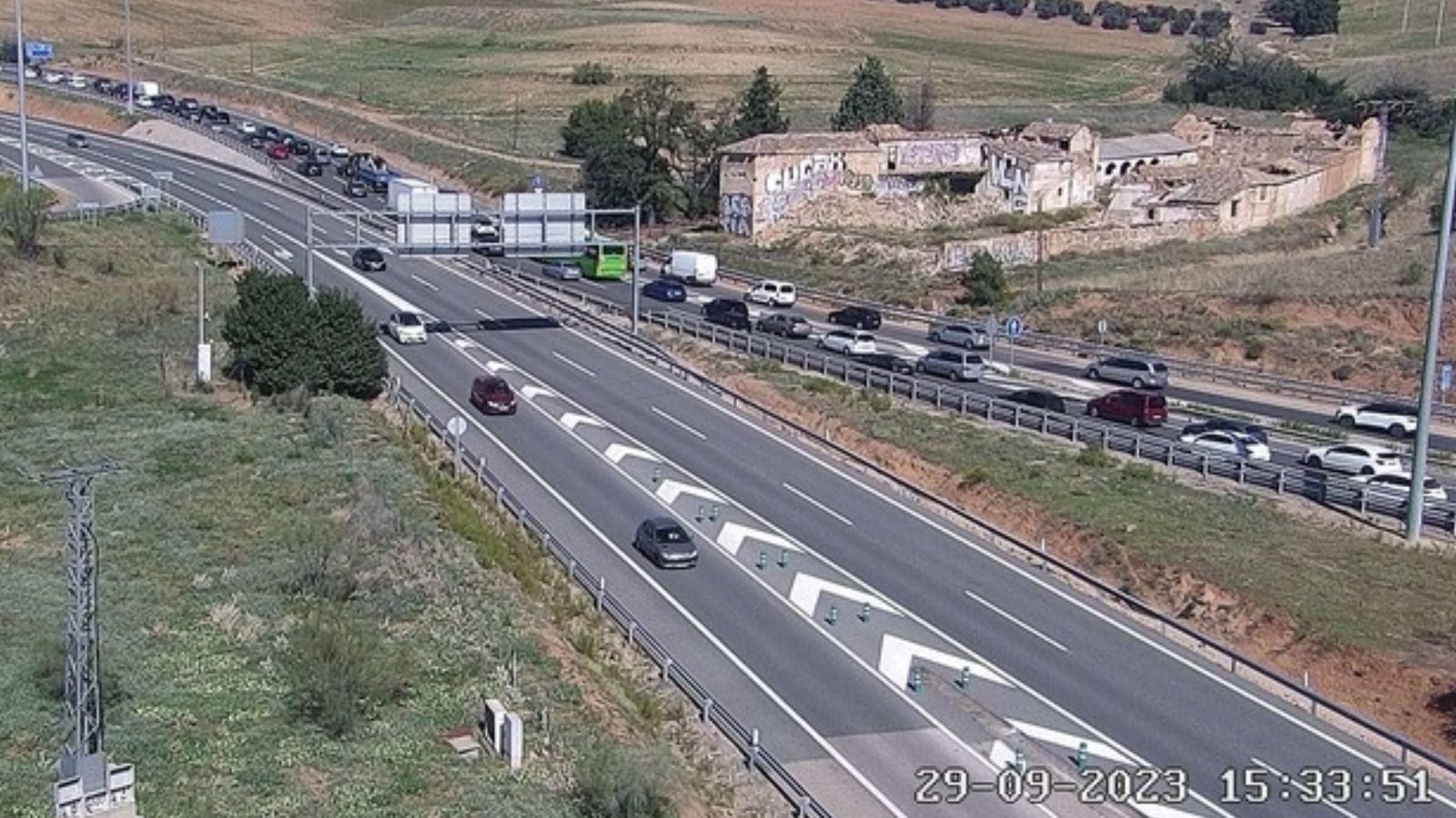 Imagen de una de las cámaras de la DGT, que ha capturado el atasco formado en la Autovía A-42