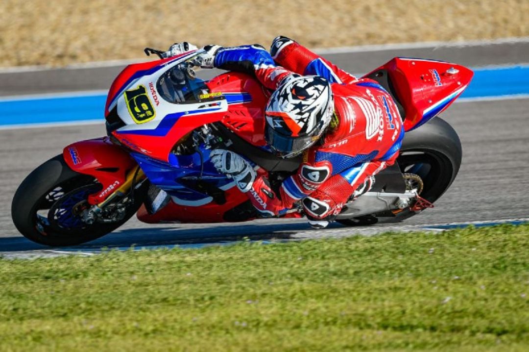 Alvaro Bautista durabnte los ensayos en Jerez