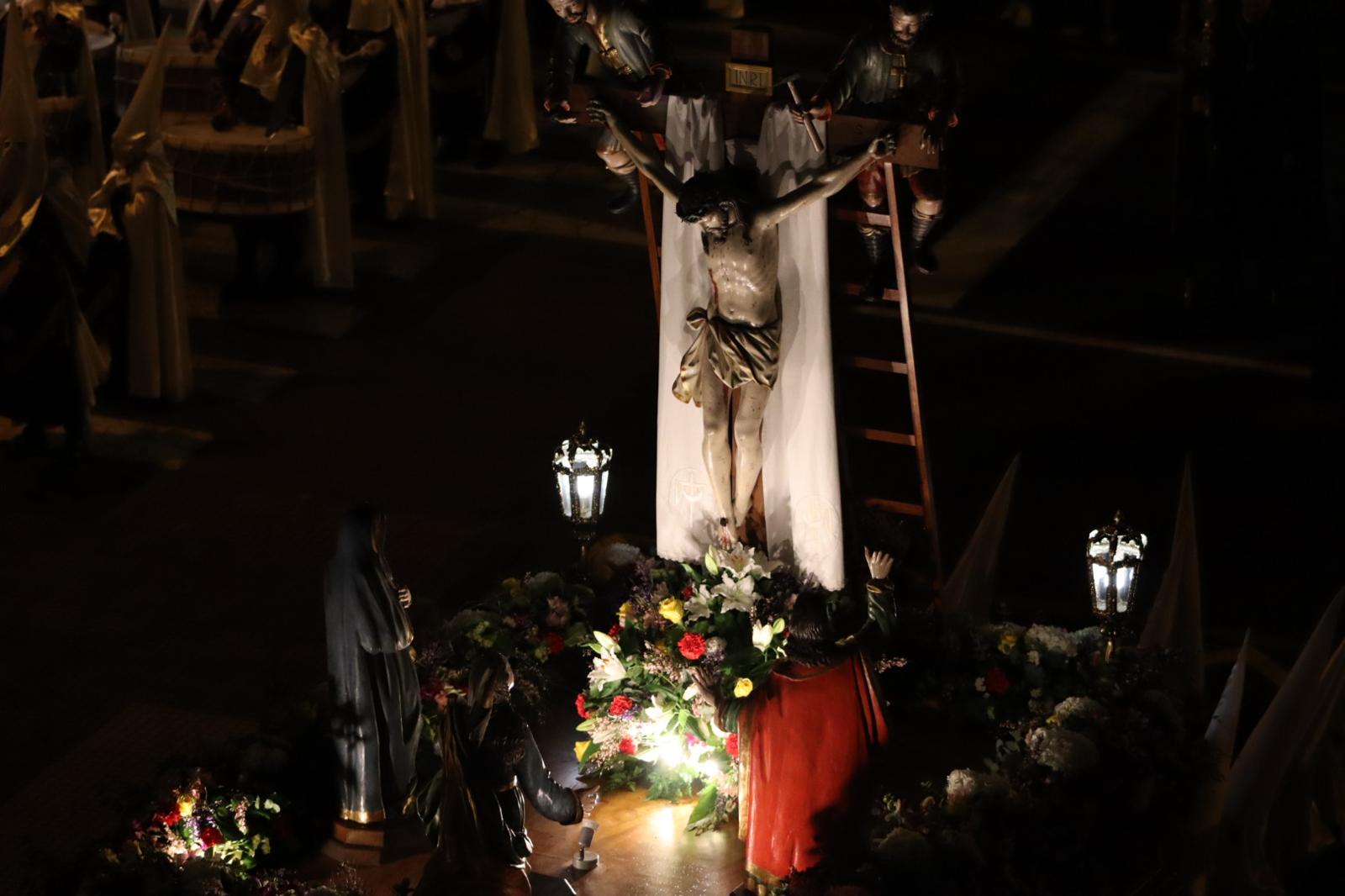 Procesión Sagrado momento del Descendimiento de Cristo.