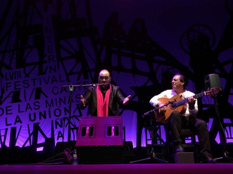"El Perrete" en la final del Festival del Cante de las Minas