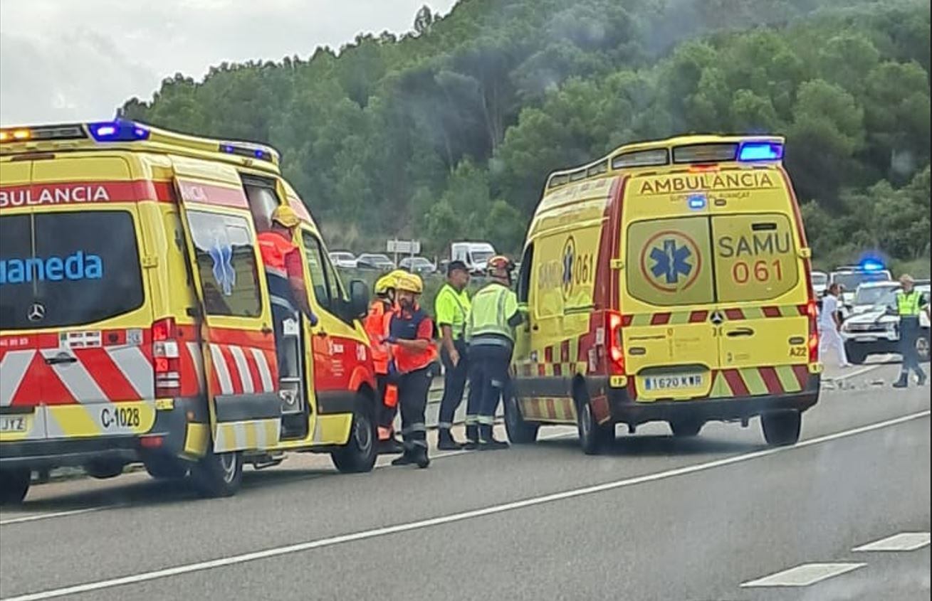 Diverses ambulàncies s&#039;han desplaçat fins al lloc de l&#039;accident