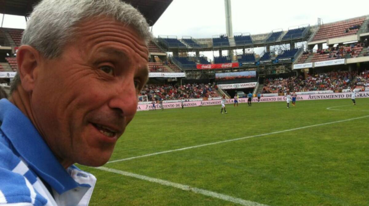 Pablo Blanco estuvo dando instrucciones a los jugadores del Sevilla durante todo el torneo