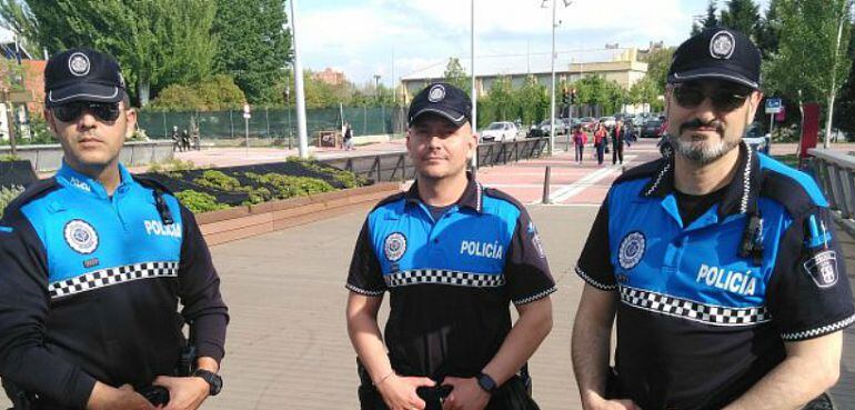 Los dos agentes galardonados