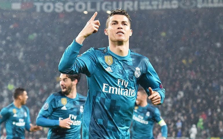 Cristiano Ronaldo, gran estrella del partido con sus dos goles, uno de ellos en una chilena memorable que no pudo atajar Buffon.