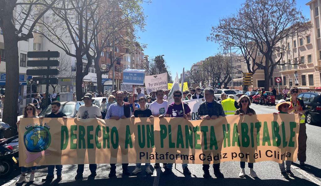 Imágenes de la triple manifestación de Cádiz en defensa de lo público