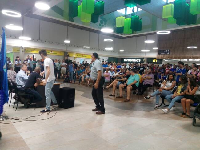 Imagen minutos antes de comenzar la reunión en la sede de la Asoaciación XCD