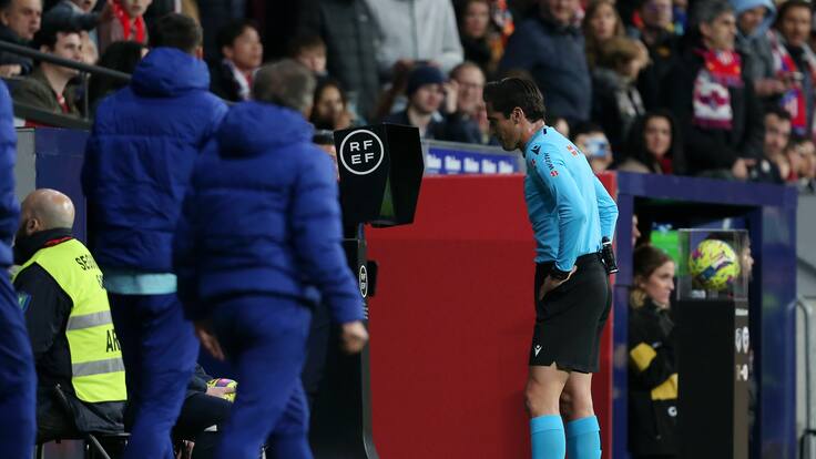 La 'Real Tertulia' analiza el polémico arbitraje del Metropolitano.