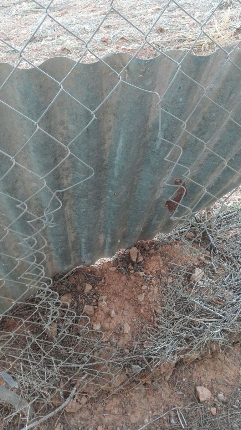 Aspecto de la entrada de una finca agrícola forzada