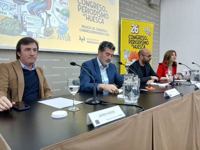 Visiers, Quirós, García Barnés y Álvarez en el Congreso de Periodismo