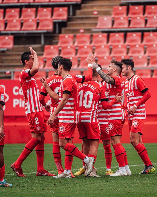 El Girona FC celebrant un gol davant l'Osasuna.