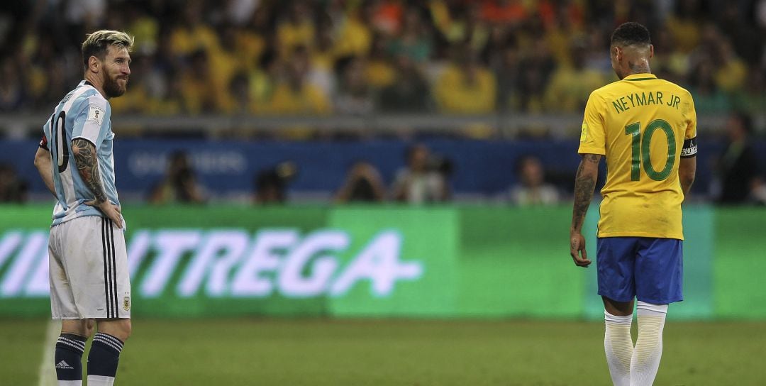 Messi y Neymar, durante uno de los últimos enfrentamientos entre Argentina y Brasil