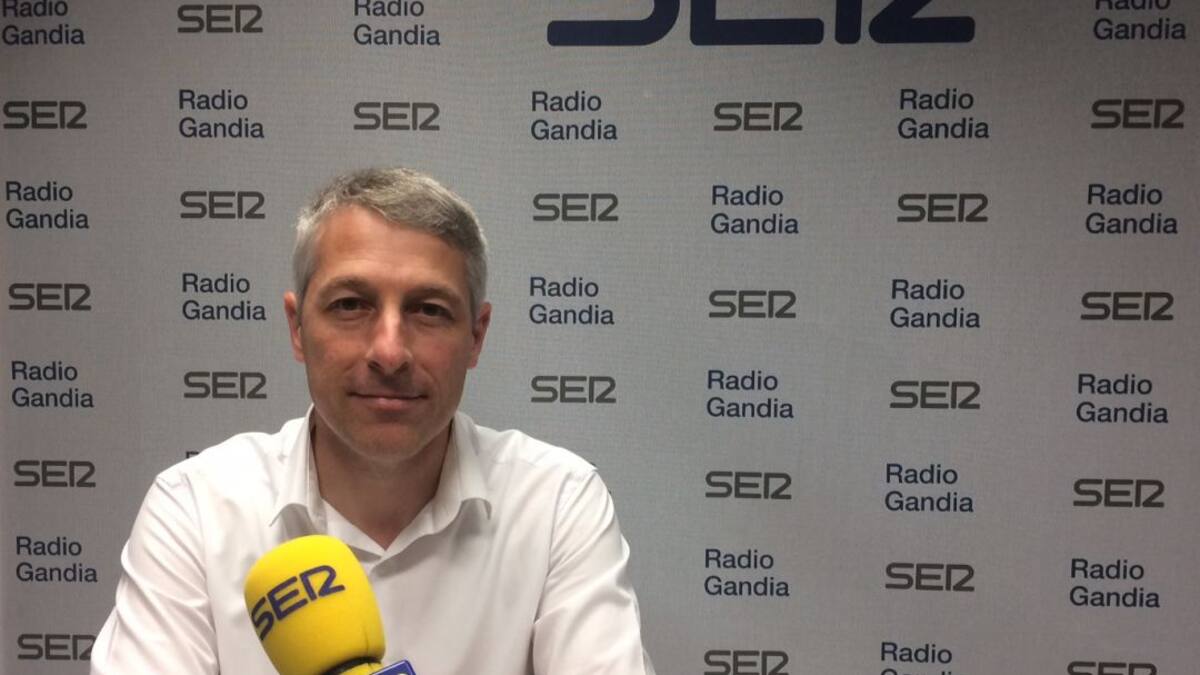 El alcalde de Oliva pide unión para defender el Tren de la Costa