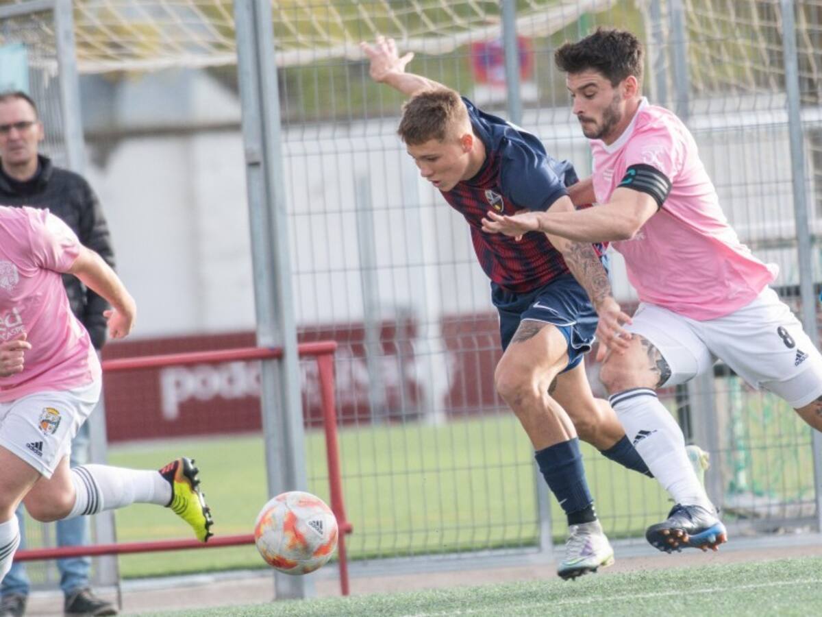 Barbastro y Monzón firman un empate sin goles y victorias para Huesca B, Robres y Tamarite