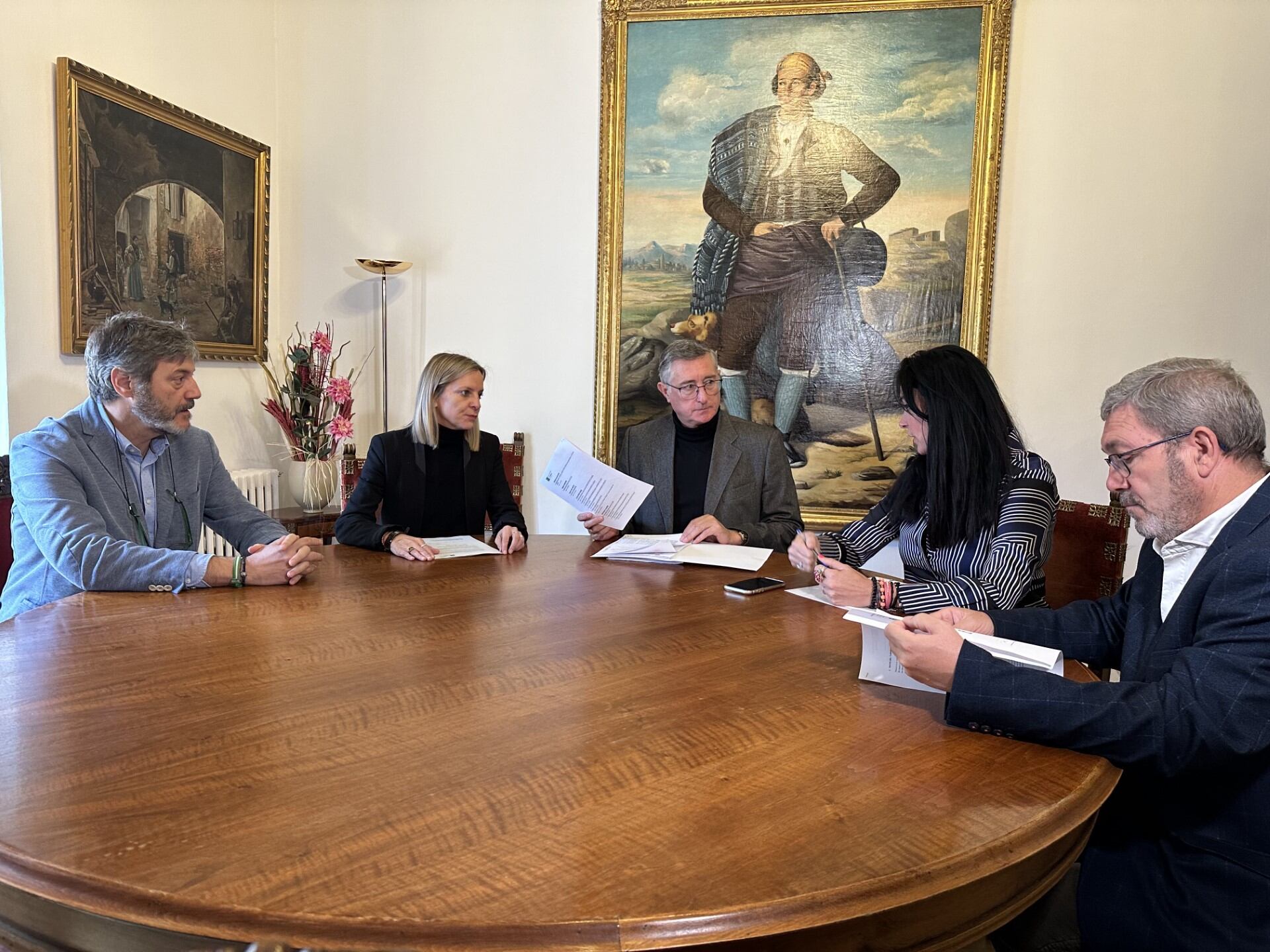 Reunión Ayuntamiento Huesca Lorena Orduna y consejero de Turismo de la DGA, Manuel Blasco