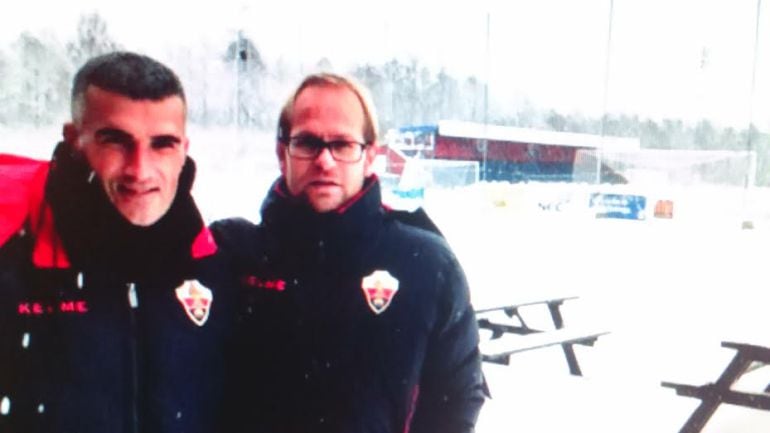 Vicente Parras y Quique Cano entre la nieve en tierras suecas.