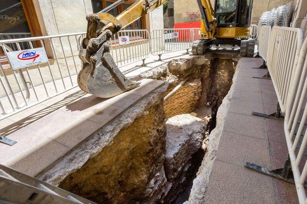 Los restos se han encontrado durante unos trabajos de vertido en la calle San Valero