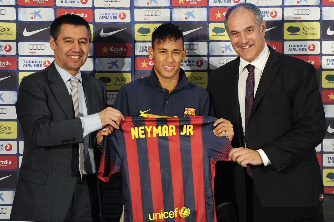 Bartomeu, Neymar y Zubizarreta, en la llegada del brasileño al Barcelona.