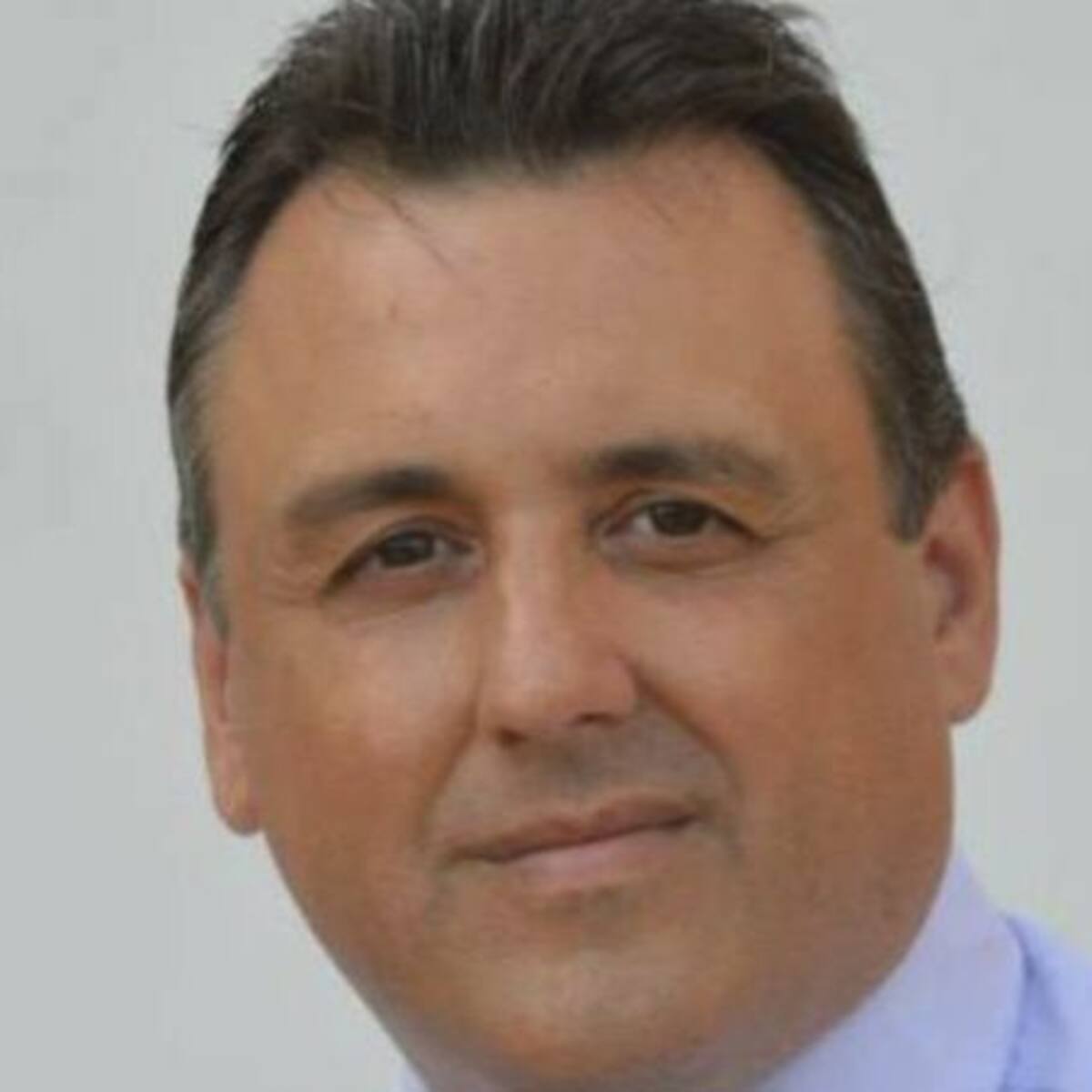 El concejal del PP en Palafolls dice que Colau debería estar "fregando suelos"