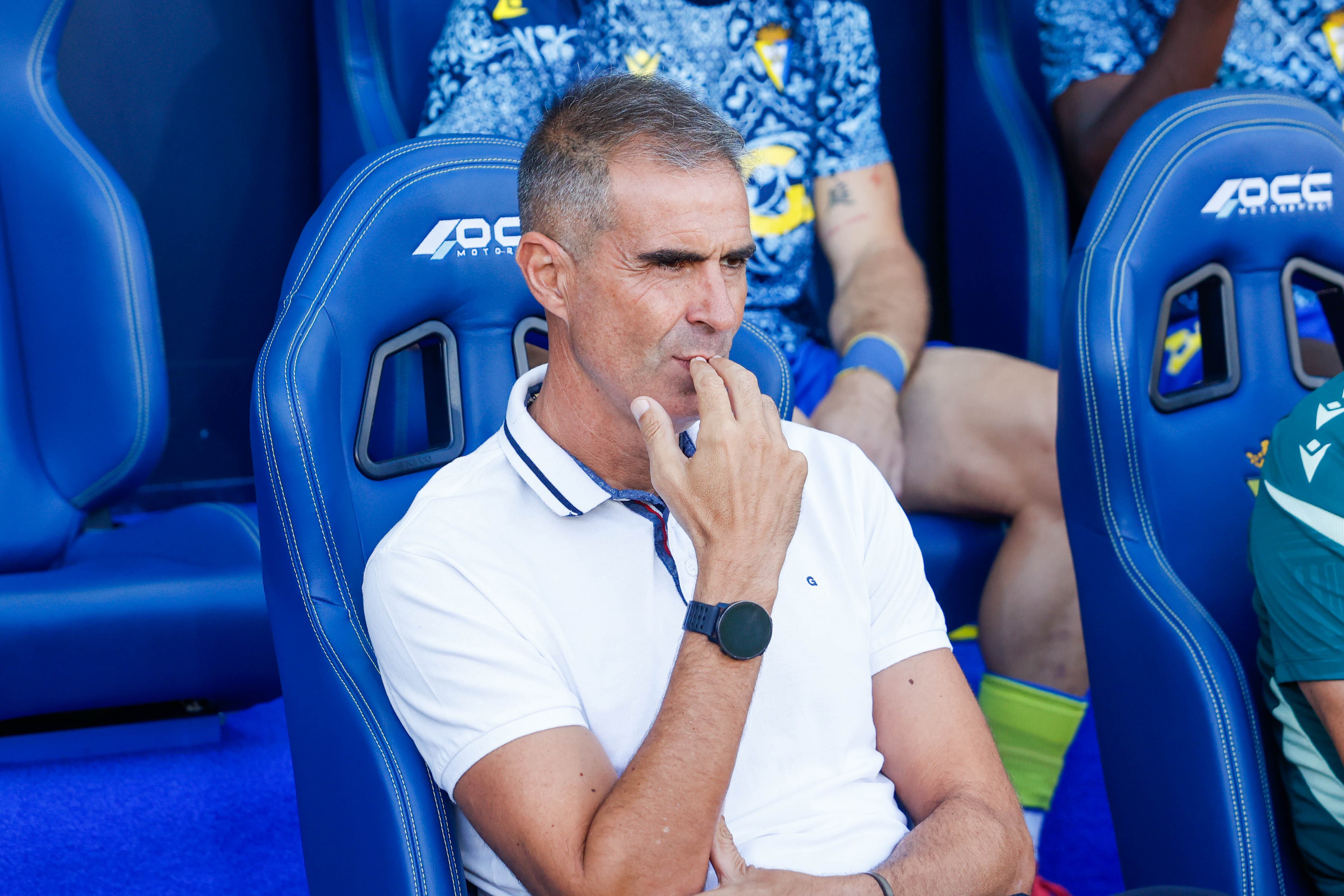 Gaizka Garitano en el banquillo del Nuevo Mirandilla.