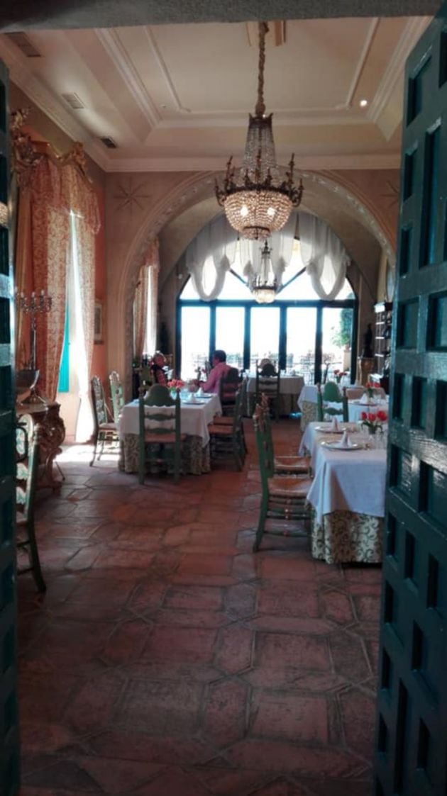 Interior del Restaurante El Jardín del Rosalejo