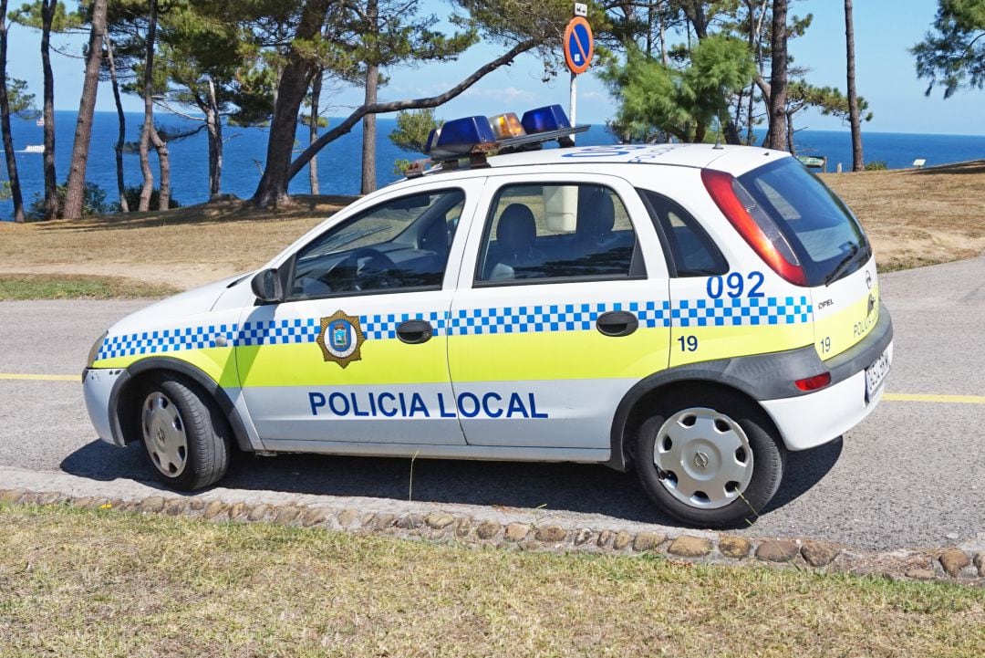 Coche patrulla de la Policía Local de Santander.