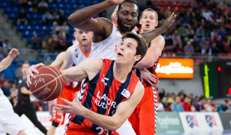 Thomas Heurtel resolvió el partido al final.