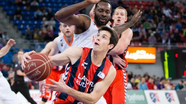 Thomas Heurtel resolvió el partido al final.