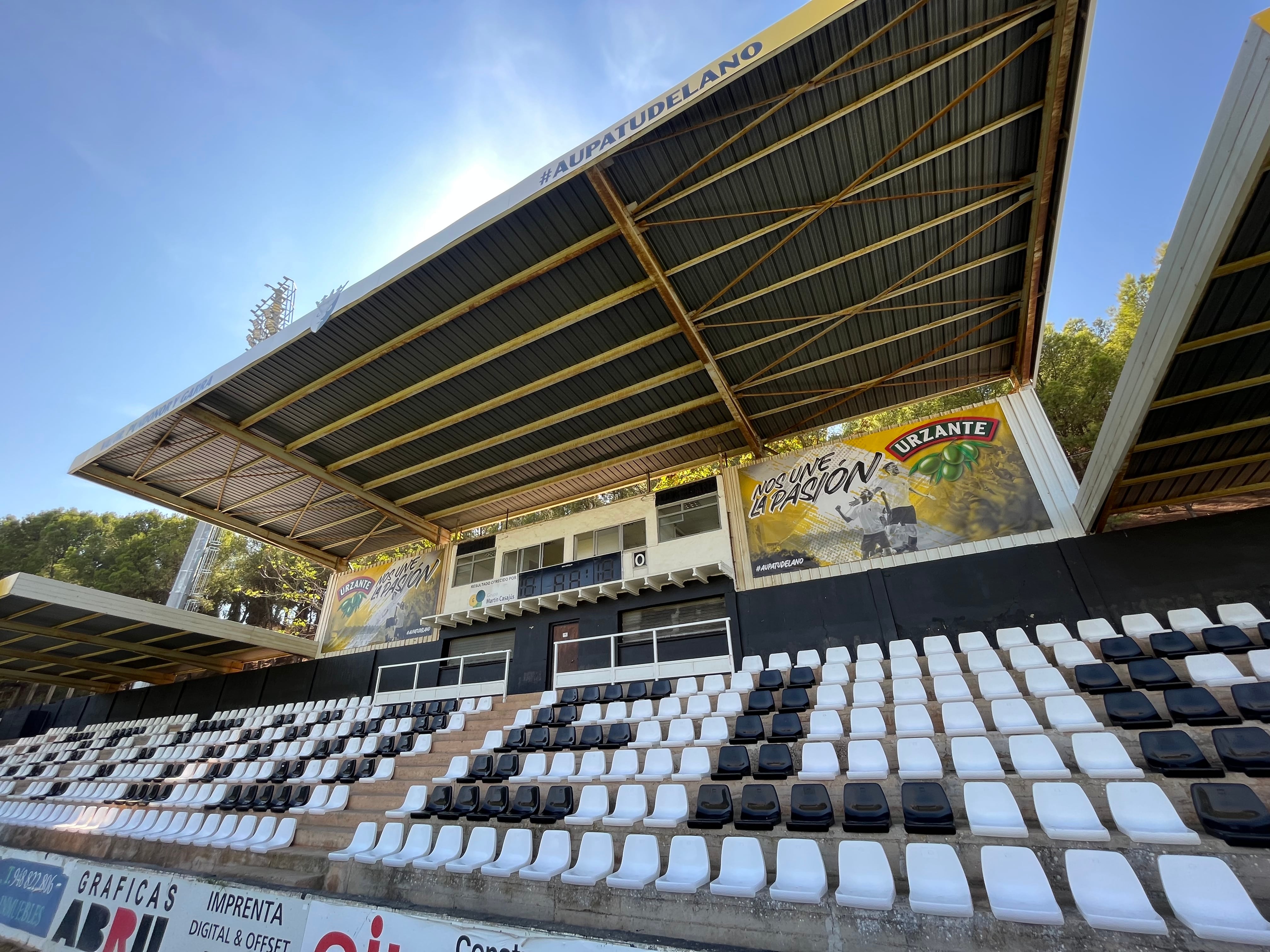 Grada General del Estadio Ciudad de Tudela