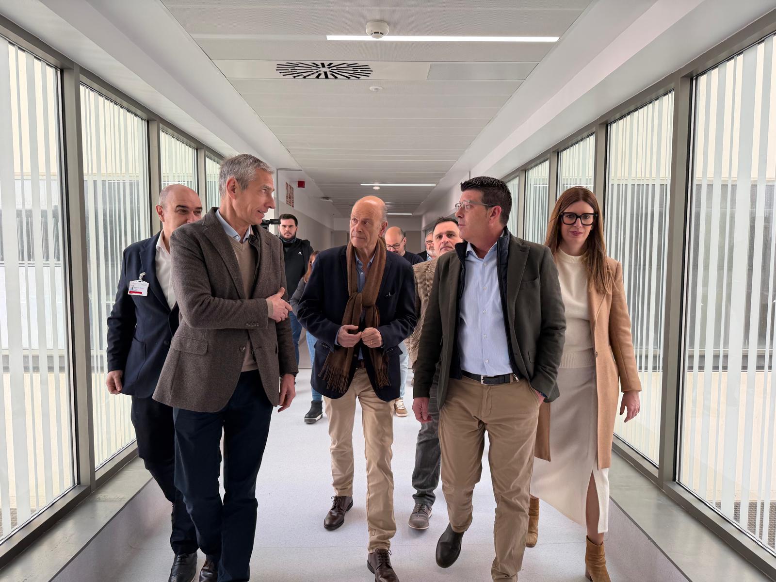 Visita institucional al nuevo Hospital de Ontinyent, que contará con tecnología de última generación y 136 nuevos profesionales. La apertura completa está prevista para la primavera de 2026
