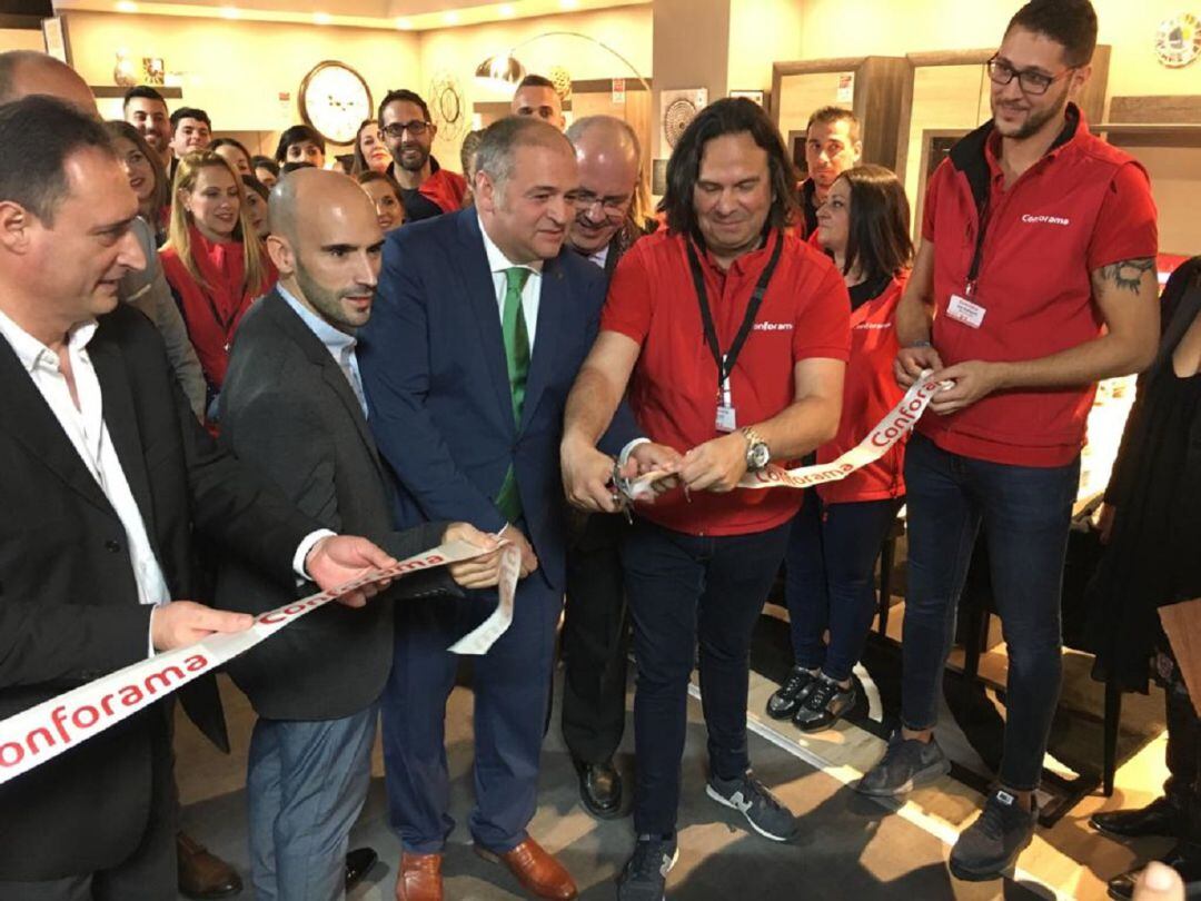 Inauguración de Conforama en Palmones, Los Barrios