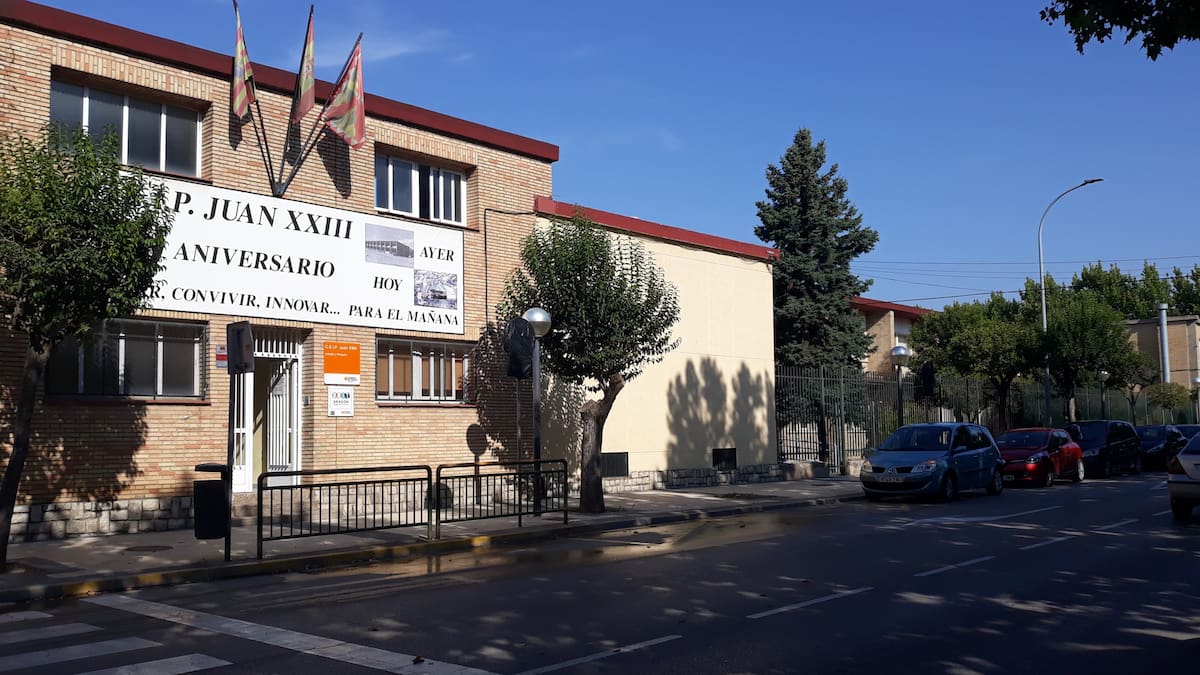 Los padres y madres de Juan XXIII protestan por la supresión de tres vías en infantil y primaria