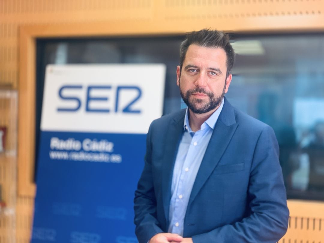 Fran González, en los estudios de Radio Cádiz