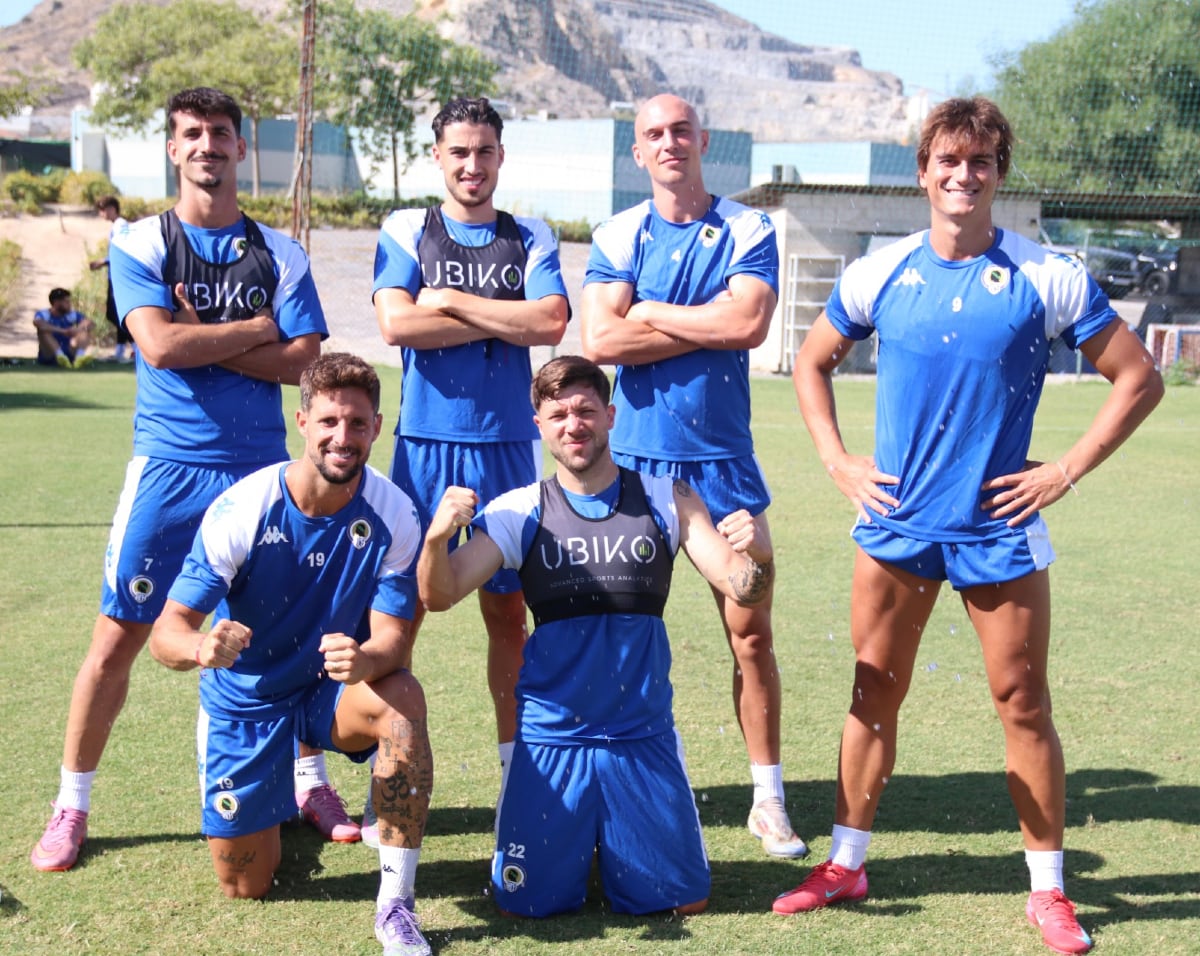 Solde, Ropero, Rentero, Slavy, Fran Sol y Aranda, en un entrenamiento del Hércules. Foto: Hércules CF